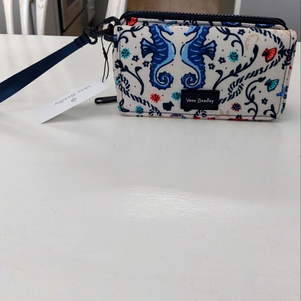 Vera Bradley ReActive RFID  All In One Crossbody Wallet NWT